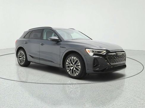 Used 2024 Audi Q8 e-tron Premium Plus w/ Premium Plus Package AWD/4WD image 3