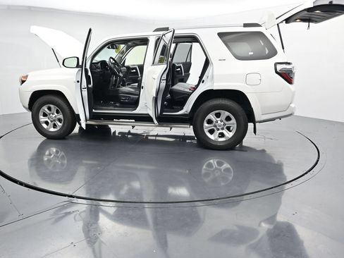 Used 2024 Toyota 4Runner SR5 Premium w/ Moonroof Package AWD/4WD image 28