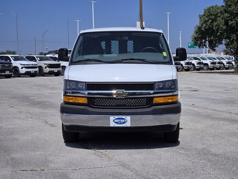 Used 2025 Chevrolet Express 2500 w/ Driver Convenience Package RWD image 2