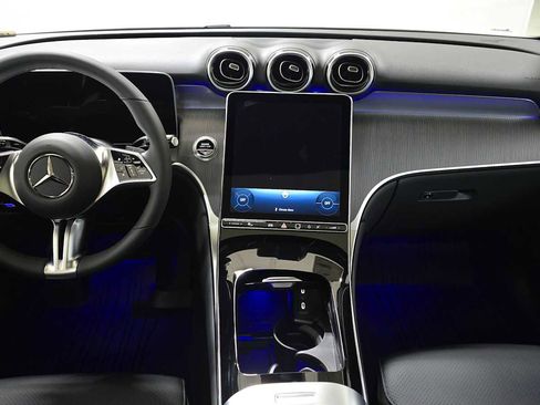 New 2026 Mercedes-Benz GLC 300 4MATIC image 18