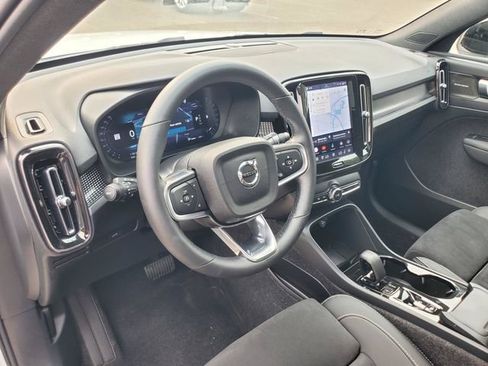 Used 2026 Volvo XC40 B5 Ultra w/ Climate Package AWD/4WD image 16