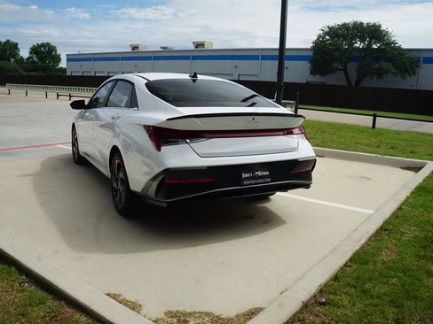 New 2026 Hyundai Elantra SEL Sport Premium FWD image 7