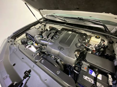Used 2020 Toyota 4Runner Limited AWD/4WD image 24