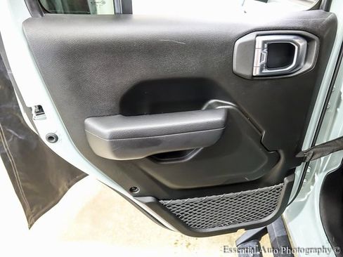 Used 2024 Jeep Wrangler Sport S image 19