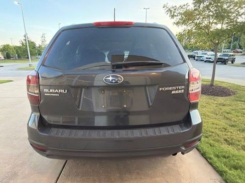 Used 2015 Subaru Forester 2.5i Premium w/ All-Weather Package AWD/4WD image 4
