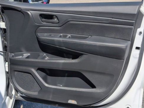 Used 2025 Honda Odyssey Sport-L image 32