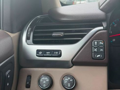 Used 2016 Chevrolet Tahoe LTZ AWD/4WD image 17