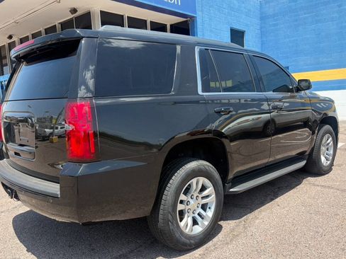 Used 2017 Chevrolet Tahoe LT w/ Luxury Package RWD image 10