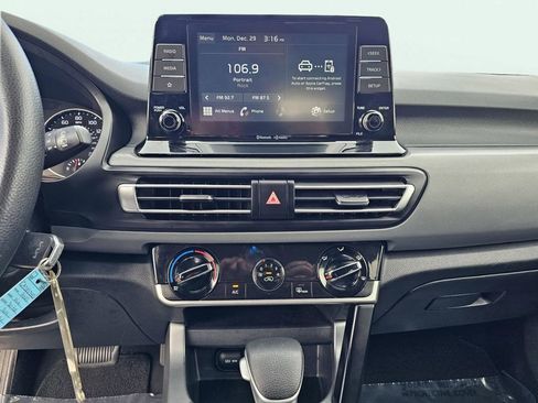 Used 2023 Kia Seltos LX image 22