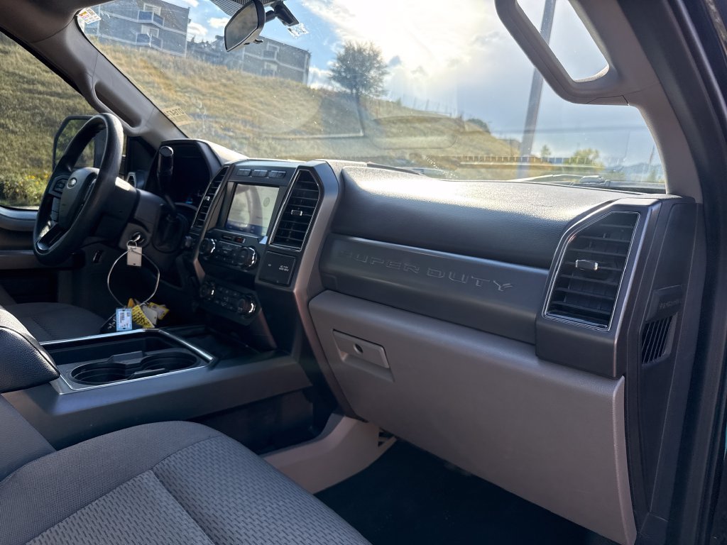 Used 2022 Ford F250 XLT w/ Black Appearance Package AWD/4WD image 29