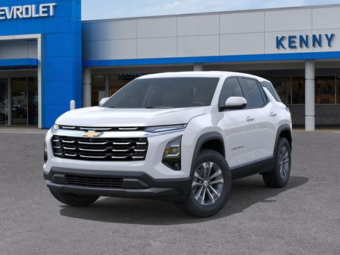 New 2026 Chevrolet Equinox LT w/ Convenience Package II AWD/4WD image 6