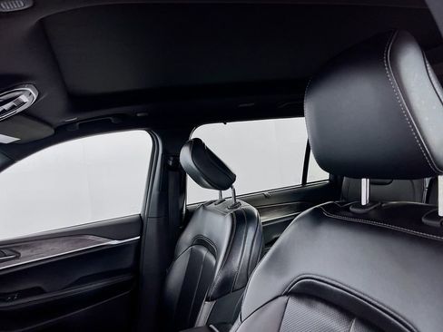 Used 2024 Jeep Grand Cherokee L Limited w/ Luxury Tech Group II image 22