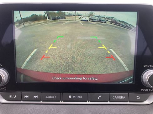 Used 2024 Nissan Sentra SV image 25