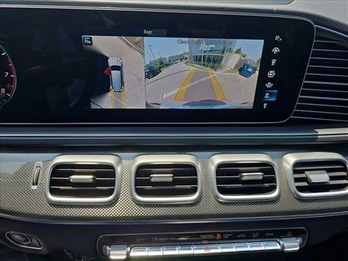 Used 2021 Mercedes-Benz GLS 580 4MATIC image 26