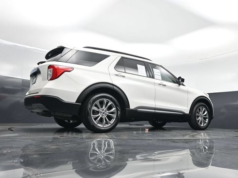 Certified 2021 Ford Explorer XLT w/ Equipment Group 202A RWD image 48