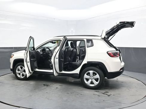 Used 2020 Jeep Compass Latitude w/ Popular Equipment Group AWD/4WD image 47