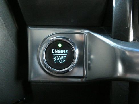 Used 2021 Ford F150 Lariat w/ Equipment Group 502A High AWD/4WD image 8