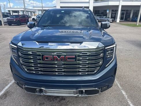 Used 2024 GMC Sierra 1500 Denali w/ Denali Reserve Package image 2
