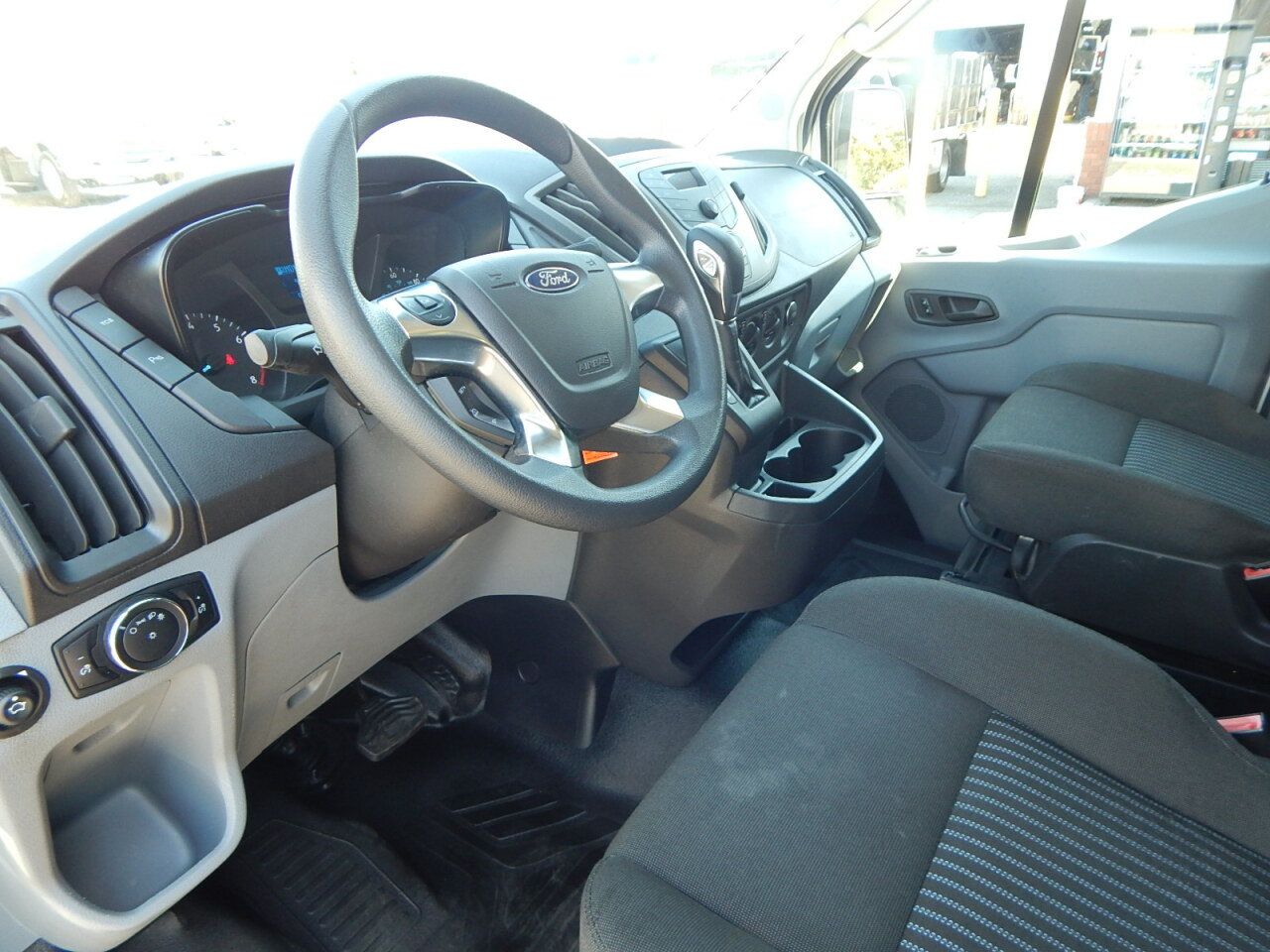 Used 2016 Ford Transit 150 130 Low Roof RWD image 17
