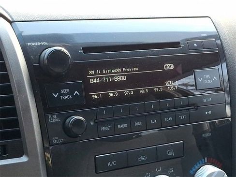 Used 2010 Toyota Tundra 4x4 Double Cab image 22