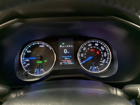 Used 2021 Toyota RAV4 XLE w/ Convenience Package image 40