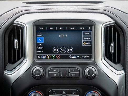 Used 2021 Chevrolet Silverado 1500 LTZ image 24