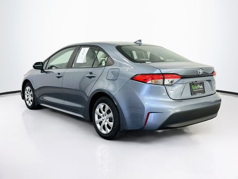 Used 2025 Toyota Corolla LE FWD image 5
