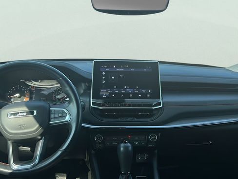 Used 2022 Jeep Compass Trailhawk w/ Trailhawk Convenience Group image 11