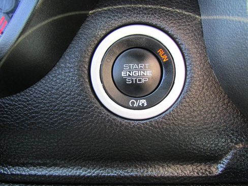 Used 2025 RAM 1500 Laramie AWD/4WD image 30