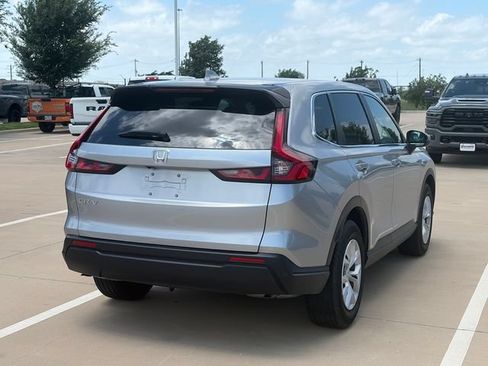 Used 2025 Honda CR-V LX image 9