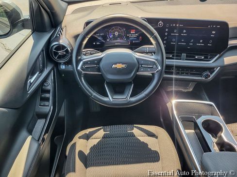 Certified 2025 Chevrolet Equinox LT FWD image 13