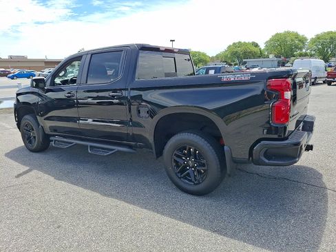 Used 2021 Chevrolet Silverado 1500 LT Trail Boss w/ LT Trail Boss Premium Package AWD/4WD image 4