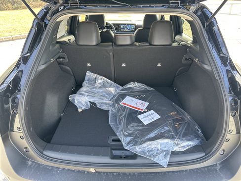 New 2026 Nissan Kicks SR image 18