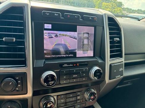 Used 2020 Ford F150 Lariat w/ Equipment Group 502A Luxury AWD/4WD image 10