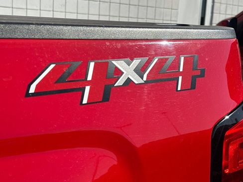 Used 2018 Chevrolet Silverado 1500 LT w/ All Star Edition image 29