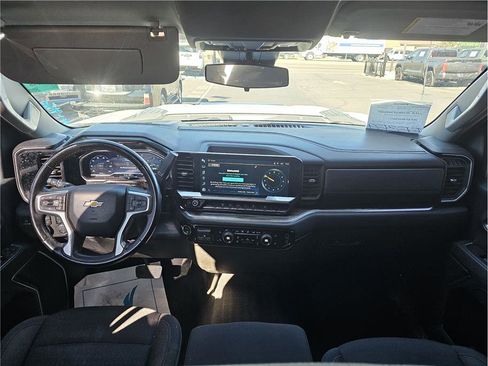 Used 2024 Chevrolet Silverado 2500 LT image 5