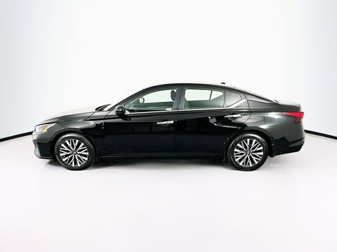 Used 2023 Nissan Altima 2.5 SV image 4