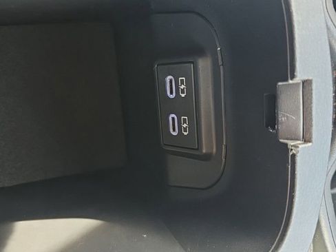 Used 2024 Toyota RAV4 XLE image 35