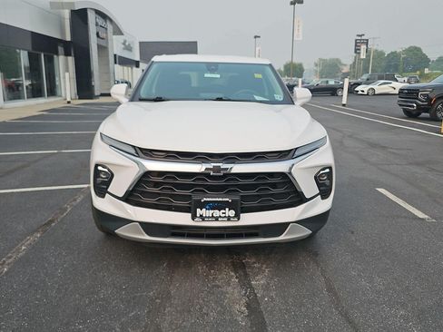 Used 2023 Chevrolet Blazer LT w/ Driver Confidence Package AWD/4WD image 2