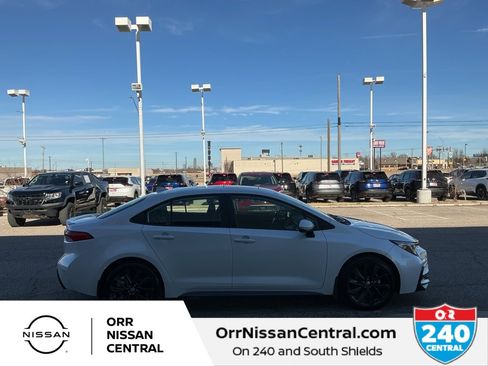 Used 2024 Toyota Corolla SE image 4