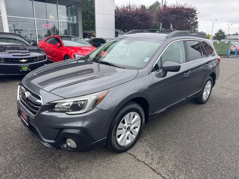 Used 2019 Subaru Outback 2.5i Premium AWD/4WD image 1