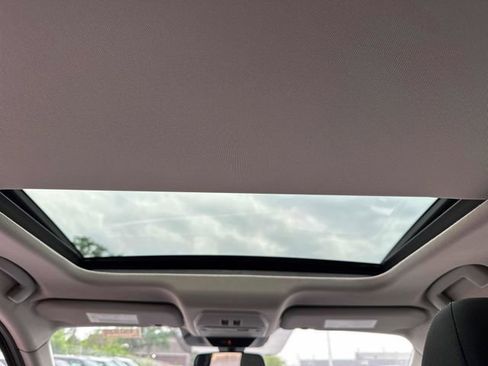 New 2025 Nissan Kicks SV w/ SV Premium Package image 11