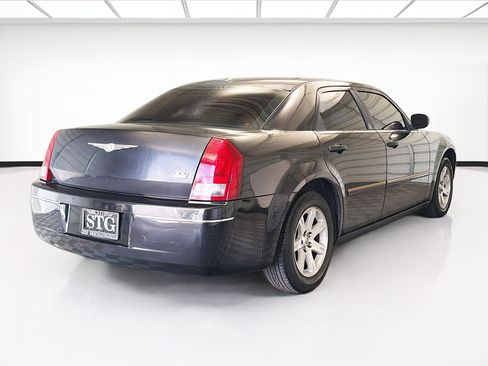 Used 2006 Chrysler 300 Touring image 4