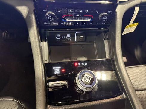 New 2025 Jeep Grand Cherokee Limited image 21