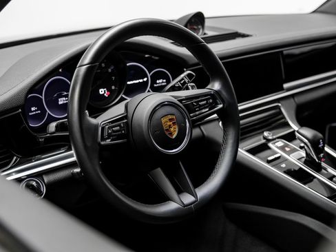 Used 2022 Porsche Panamera 4 AWD/4WD image 18