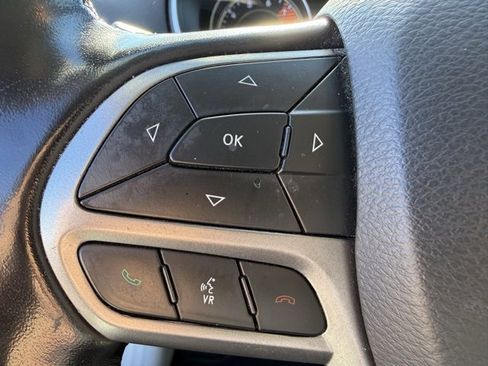 Certified 2020 Jeep Cherokee Limited image 17