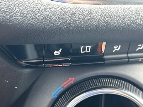 Used 2022 Chevrolet Blazer LT FWD image 36