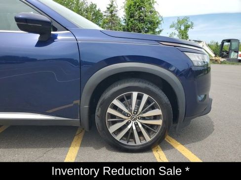 Used 2022 Nissan Pathfinder Platinum w/ Cargo Package AWD/4WD image 8