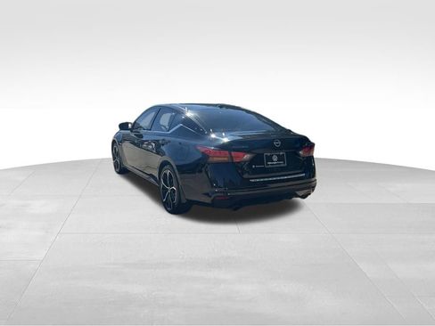 Used 2023 Nissan Altima 2.5 SR image 3