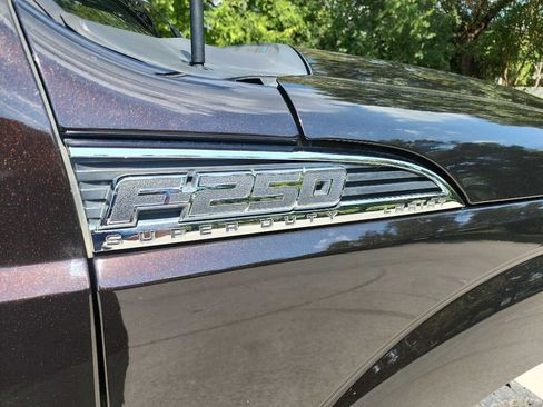 Used 2014 Ford F250 Lariat w/ Lariat Interior Package image 19